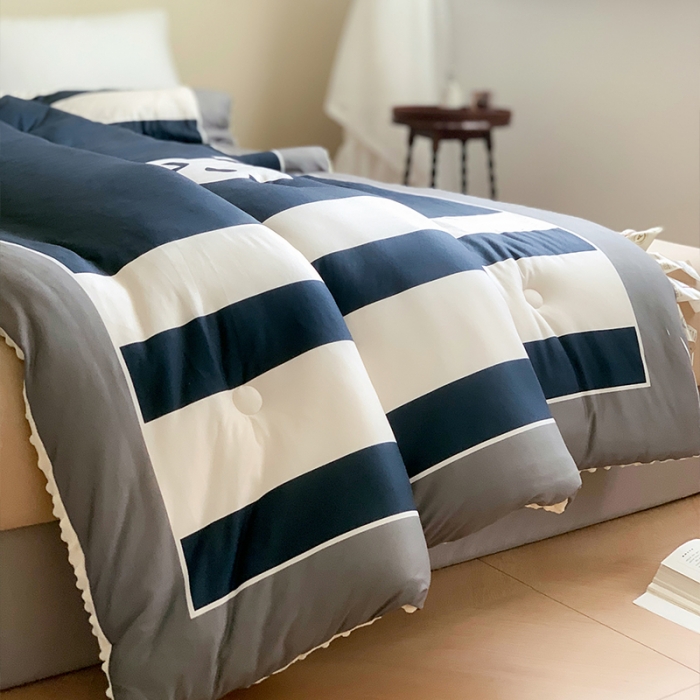 91家纺网 家纺一手货源 找家纺 花沐 2023新款针织棉大豆被豆豆被冬被被子 大版印花-条格