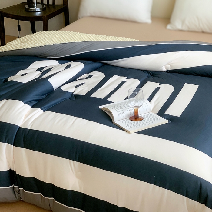 91家纺网 家纺一手货源 找家纺 花沐 2023新款针织棉大豆被豆豆被冬被被子 大版印花-条格