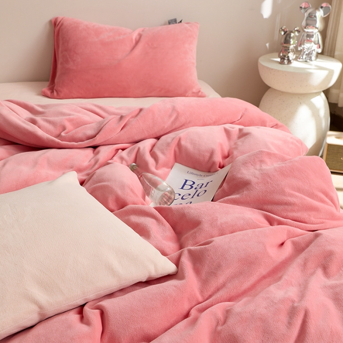 91家纺网 家纺一手货源 找家纺 花沐 2023新款博主风粉色系混搭牛奶绒四件套 公主城堡