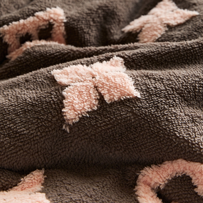 91家纺网 家纺一手货源 找家纺 花沐 2023新款轻奢提花牛奶绒四件套 提花经典色