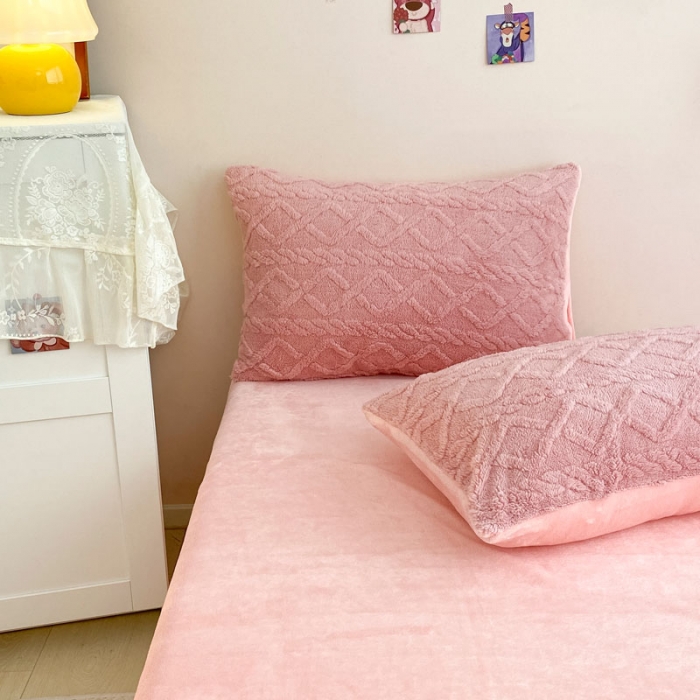 91家纺网 家纺一手货源 找家纺 金爱家 2023新款塔芙绒牛奶绒防静电四件套 塔芙绒-粉