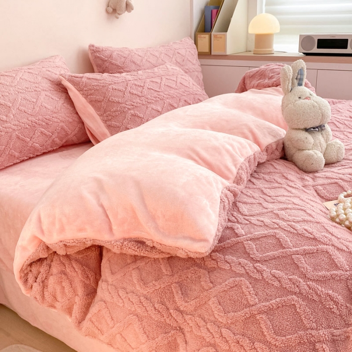 91家纺网 家纺一手货源 找家纺 金爱家 2023新款塔芙绒牛奶绒防静电四件套 塔芙绒-粉