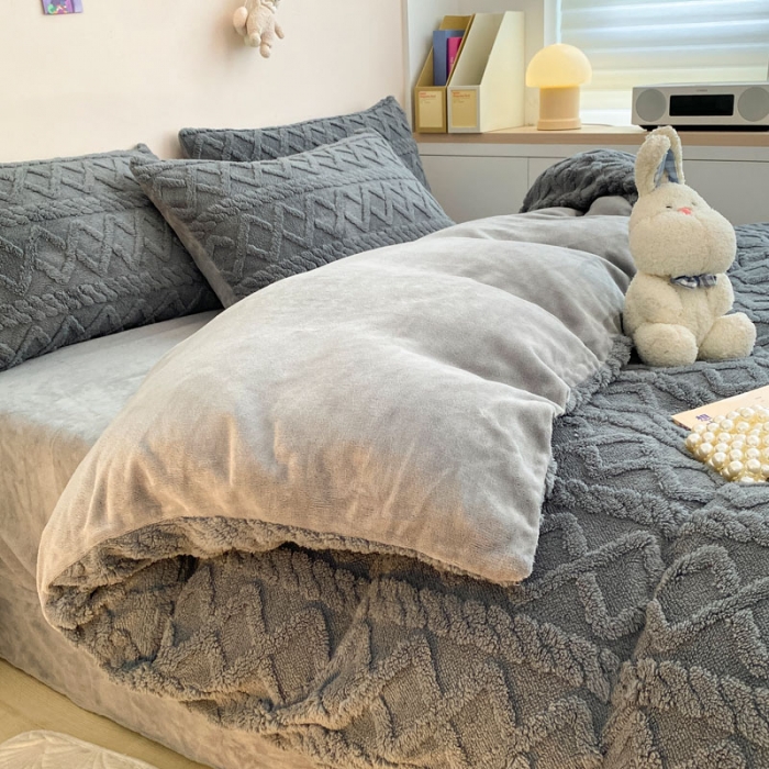 91家纺网 家纺一手货源 找家纺 金爱家 2023新款塔芙绒牛奶绒防静电四件套 塔芙绒-灰