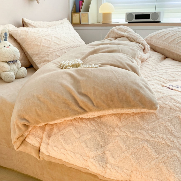 91家纺网 家纺一手货源 找家纺 金爱家 2023新款塔芙绒牛奶绒防静电四件套 塔芙绒-奶油米