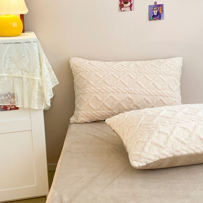 91家纺网 家纺一手货源 找家纺 金爱家 2023新款塔芙绒牛奶绒防静电四件套 塔芙绒-奶油米