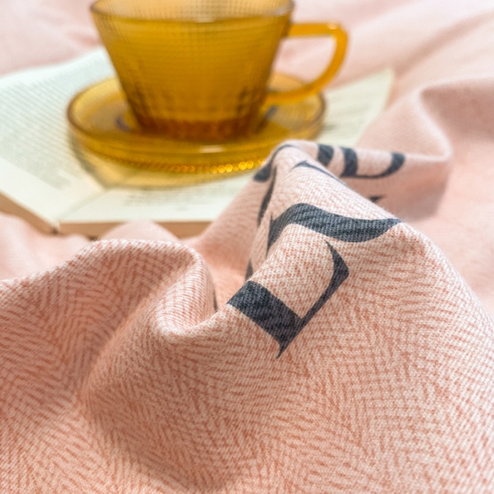 91家纺网 家纺一手货源 找家纺 金爱家 2023新款全棉生态磨毛小清新四件套 情人草-粉