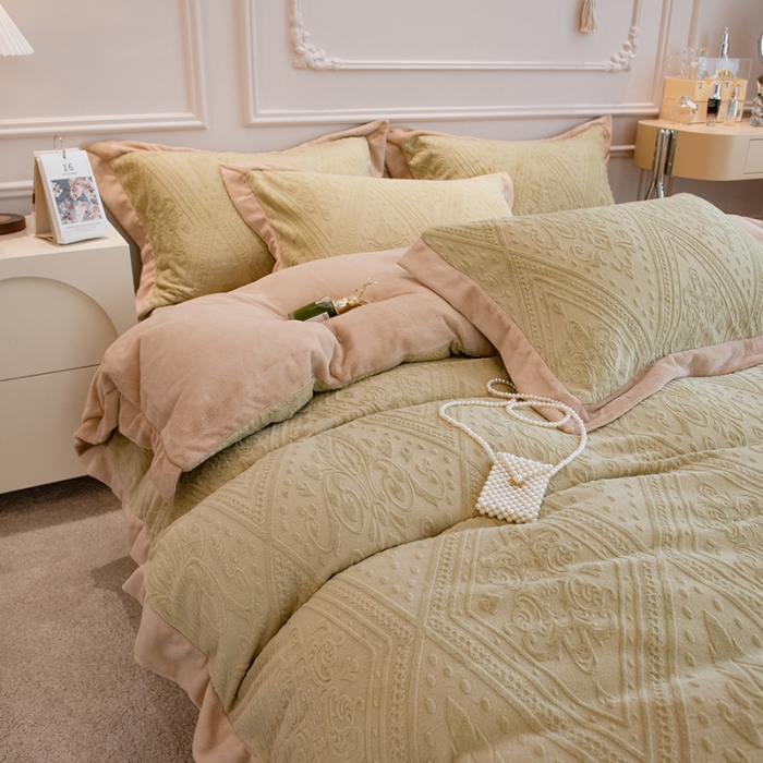 91家纺网 家纺一手货源 找家纺 丝幔新款全消光5D雕花牛奶绒四件套 欧式烂花-抹茶绿