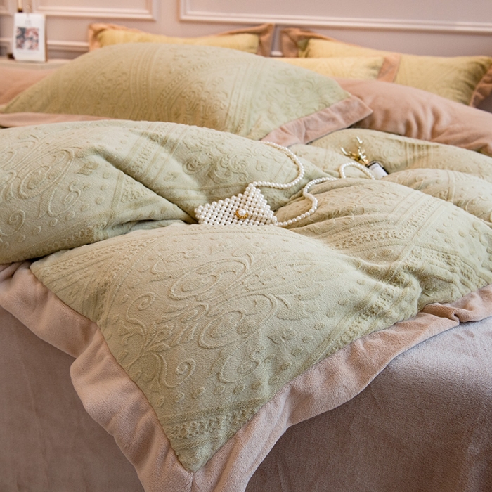 91家纺网 家纺一手货源 找家纺 丝幔新款全消光5D雕花牛奶绒四件套 欧式烂花-抹茶绿