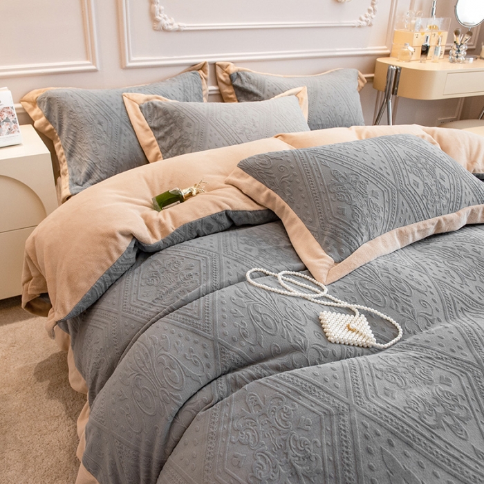 91家纺网 家纺一手货源 找家纺 丝幔新款全消光5D雕花牛奶绒四件套 欧式烂花-气质灰