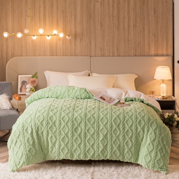 91家纺网 家纺一手货源 找家纺 简爱-2025舒棉绒羊羔绒单被套多功能毯 菱形茉格-海藻绿