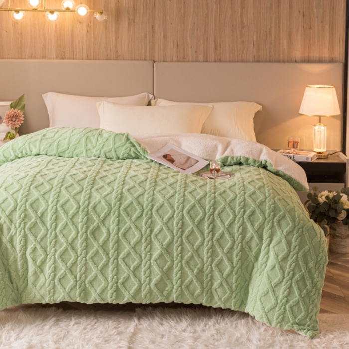 91家纺网 家纺一手货源 找家纺 简爱-2025舒棉绒羊羔绒单被套多功能毯 菱形茉格-海藻绿