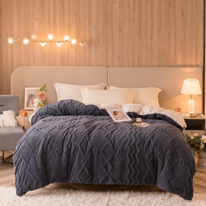 91家纺网 家纺一手货源 找家纺 简爱-2025舒棉绒羊羔绒单被套多功能毯 纹路菱形格-深灰