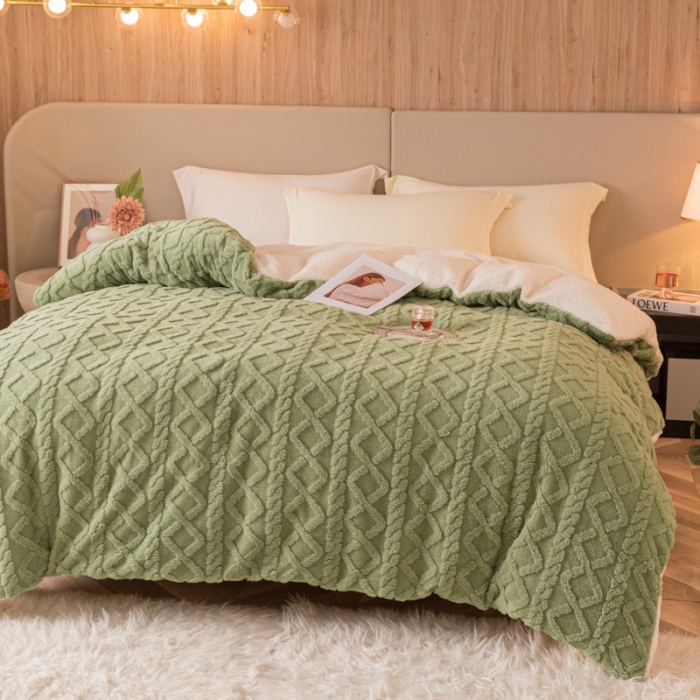 91家纺网 家纺一手货源 找家纺 简爱-2025舒棉绒羊羔绒单被套多功能毯 菱形茉格-抹茶绿