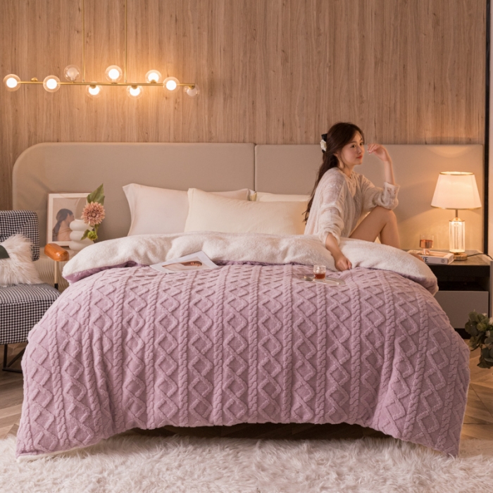 91家纺网 家纺一手货源 找家纺 简爱-2025舒棉绒羊羔绒单被套多功能毯 菱形茉格-香芋紫