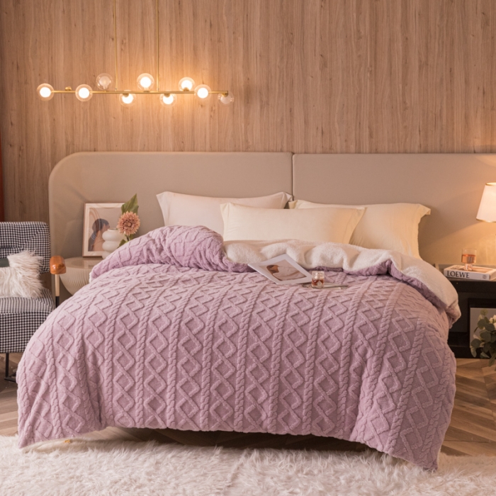 91家纺网 家纺一手货源 找家纺 简爱-2025舒棉绒羊羔绒单被套多功能毯 菱形茉格-香芋紫