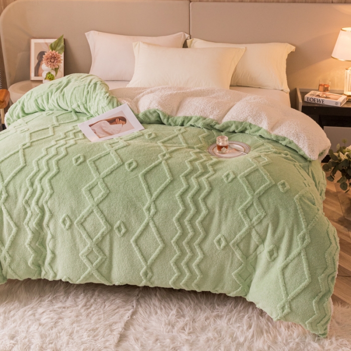 91家纺网 家纺一手货源 找家纺 简爱-2025舒棉绒羊羔绒单被套多功能毯 纹路菱形格-海藻绿