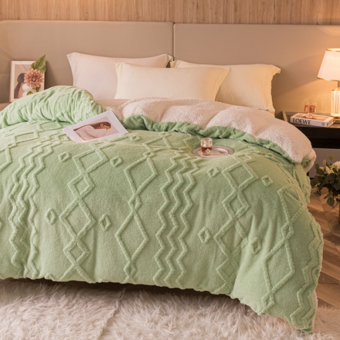 91家纺网 家纺一手货源 找家纺 简爱-2025舒棉绒羊羔绒单被套多功能毯 纹路菱形格-海藻绿