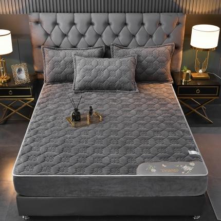 91家纺网 家纺一手货源 找家纺 （总）小牛席业 2022新款牛奶绒夹棉床笠-绣球花开