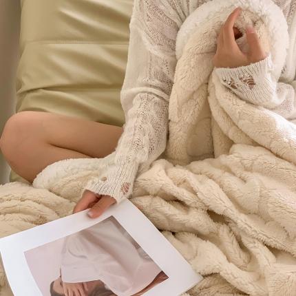 昔可家纺 2022新款ins风纯色保暖塔塔绒多功能毛毯 爱心米色