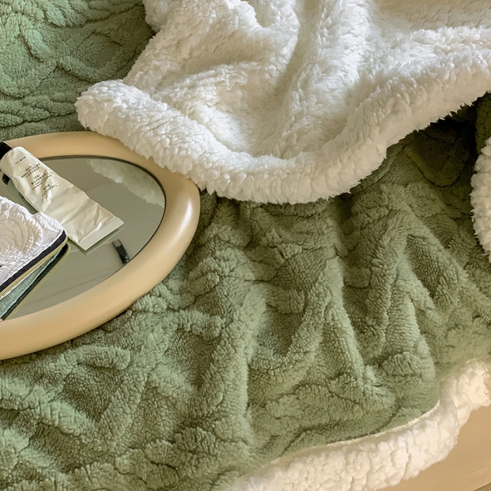 91家纺网 家纺一手货源 找家纺 昔可家纺 2022新款ins风纯色保暖塔塔绒多功能毛毯 波纹绿