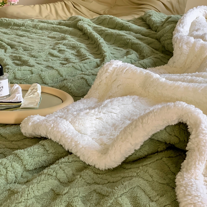 91家纺网 家纺一手货源 找家纺 昔可家纺 2022新款ins风纯色保暖塔塔绒多功能毛毯 波纹绿
