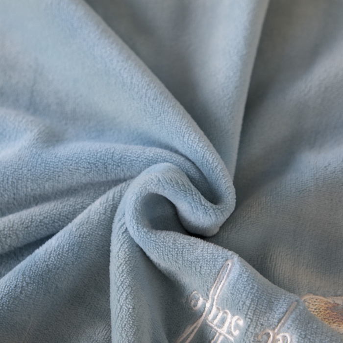 91家纺网 家纺一手货源 找家纺 凡客 2022新款亲肤牛奶绒四件套-倩影系列 梵星绿