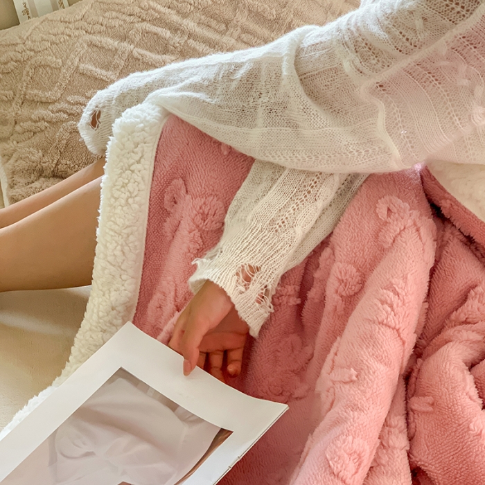 91家纺网 家纺一手货源 找家纺 昔可家纺 2022新款ins风纯色保暖塔塔绒多功能毛毯 蝴蝶结粉