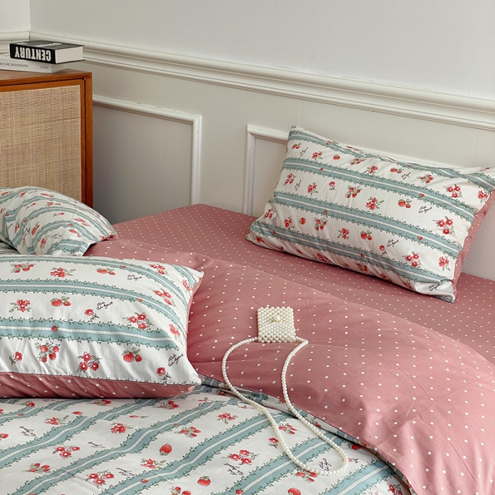 91家纺网 家纺一手货源 找家纺 昔可家纺 2022新款仙女风全棉爱丽丝系列印花四件套 爱莉草莓