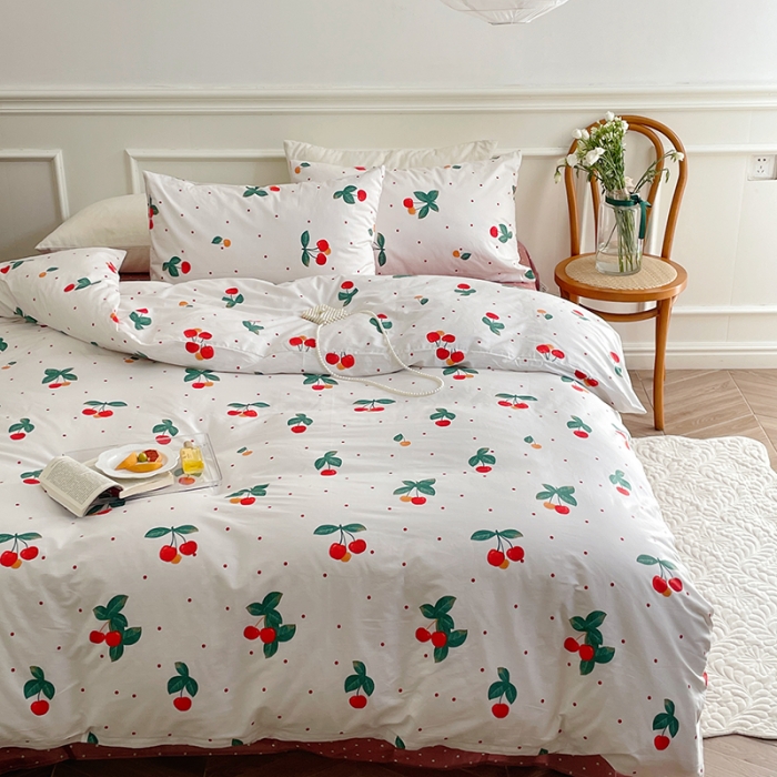 91家纺网 家纺一手货源 找家纺 昔可家纺 2022新款仙女风全棉爱丽丝系列印花四件套 车厘子红