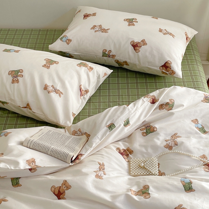 91家纺网 家纺一手货源 找家纺 昔可家纺 2022新款仙女风全棉爱丽丝系列印花四件套 玩偶公仔熊