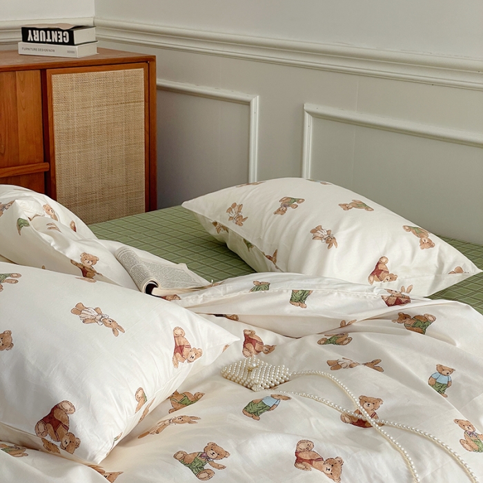 91家纺网 家纺一手货源 找家纺 昔可家纺 2022新款仙女风全棉爱丽丝系列印花四件套 玩偶公仔熊