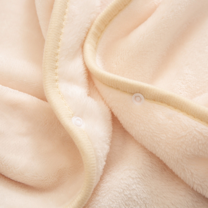 91家纺网 家纺一手货源 找家纺 （总）卡琪曼 2022新款纯色双层牛奶绒复合披肩毯