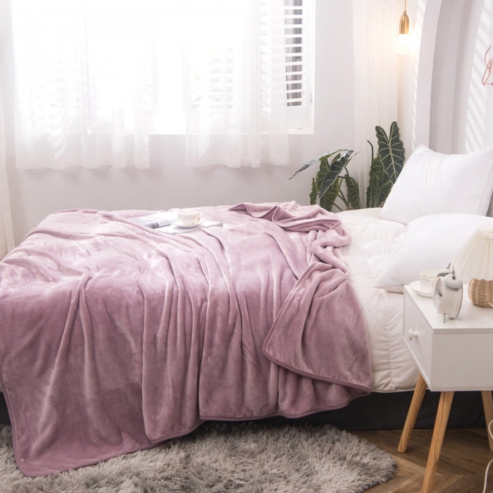 91家纺网 家纺一手货源 找家纺 卡琪曼 2023新款纯色加厚牛奶绒法兰绒毛毯子办公室午睡盖毯 豆沙