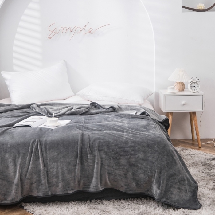 91家纺网 家纺一手货源 找家纺 卡琪曼 2023新款纯色加厚牛奶绒法兰绒毛毯子办公室午睡盖毯 灰色