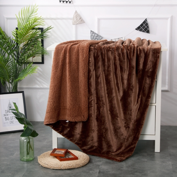 91家纺网 家纺一手货源 找家纺 卡琪曼 2022新双面法兰绒羊羔绒毛毯办公室午睡盖毯子 咖啡