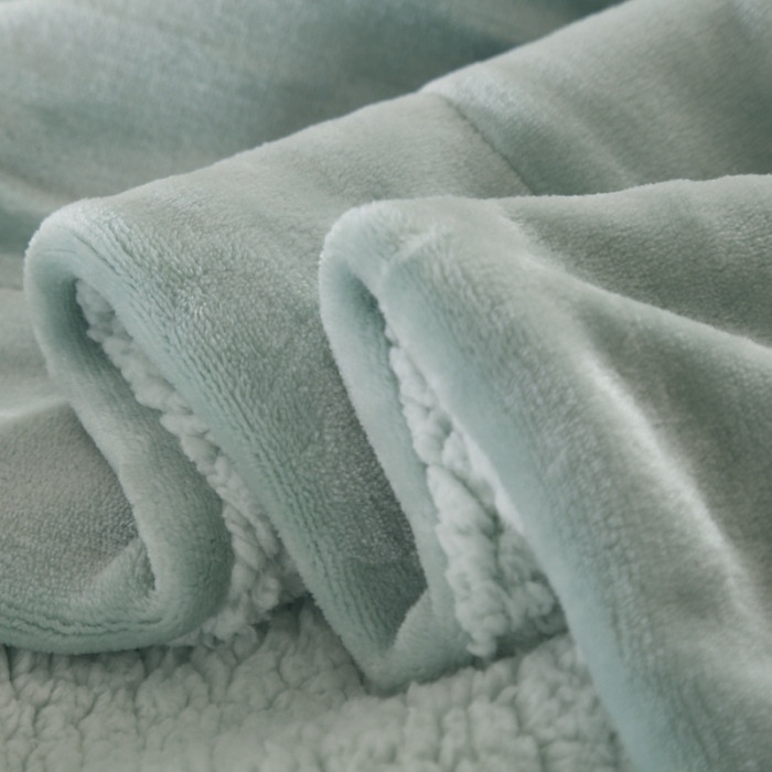 91家纺网 家纺一手货源 找家纺 卡琪曼 2022新双面法兰绒羊羔绒毛毯办公室午睡盖毯子 抹茶绿