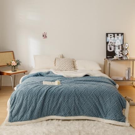 91家纺网 家纺一手货源 找家纺 简爱-2025加厚舒棉绒羊羔绒盖毯毛毯 菱形苏格-暮色蓝