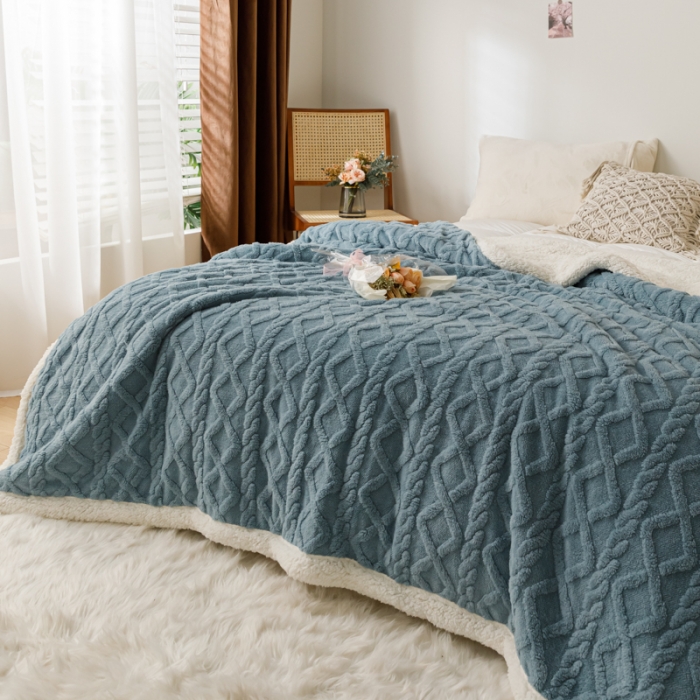 91家纺网 家纺一手货源 找家纺 简爱-2026加厚舒棉绒羊羔绒盖毯毛毯 菱形茉格-暮色蓝