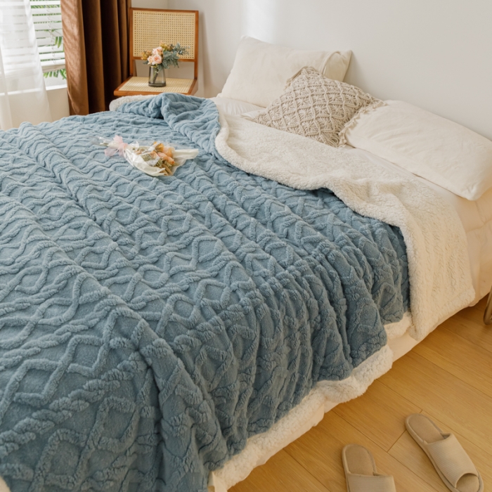 91家纺网 家纺一手货源 找家纺 简爱-2026加厚舒棉绒羊羔绒盖毯毛毯 菱形茉格-暮色蓝