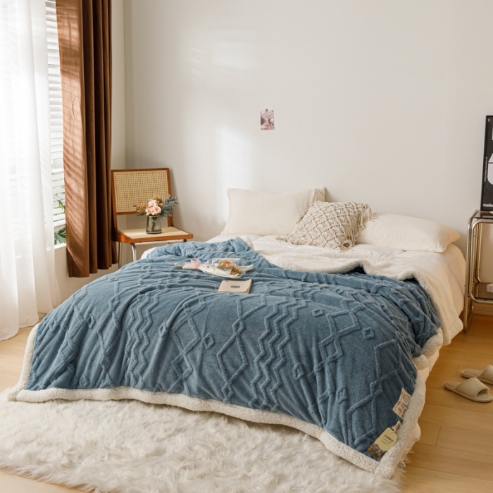 91家纺网 家纺一手货源 找家纺 简爱-2026加厚舒棉绒羊羔绒盖毯毛毯 纹路菱形格-暮色蓝