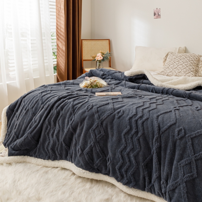 91家纺网 家纺一手货源 找家纺 简爱-2026加厚舒棉绒羊羔绒盖毯毛毯 纹路菱形格-深灰