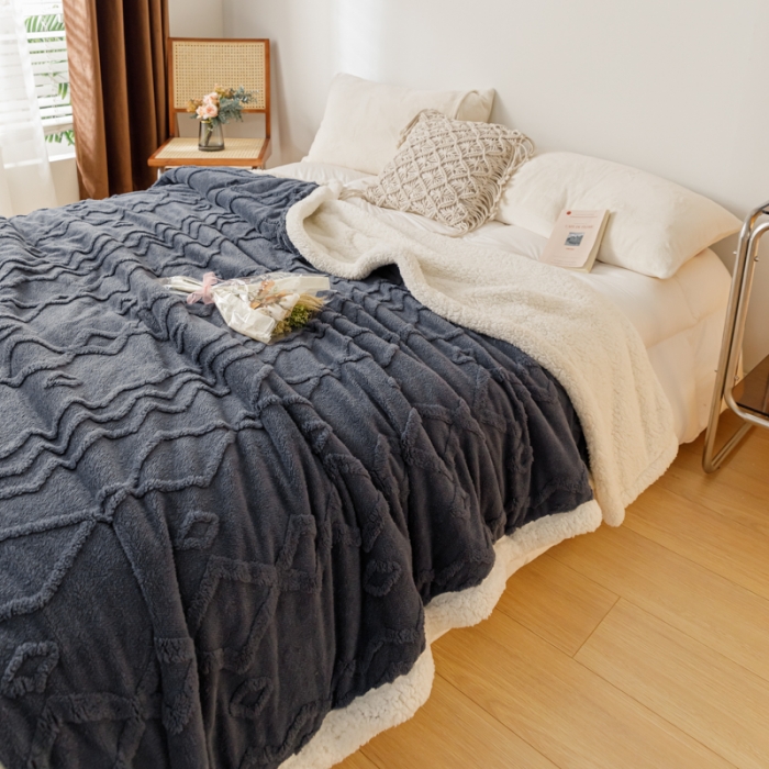 91家纺网 家纺一手货源 找家纺 简爱-2026加厚舒棉绒羊羔绒盖毯毛毯 纹路菱形格-深灰
