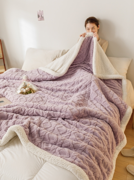91家纺网 家纺一手货源 找家纺 简爱-2026加厚舒棉绒羊羔绒盖毯毛毯 菱形茉格-香芋紫