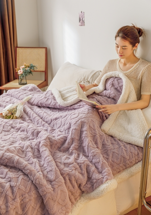 91家纺网 家纺一手货源 找家纺 简爱-2026加厚舒棉绒羊羔绒盖毯毛毯 菱形茉格-香芋紫