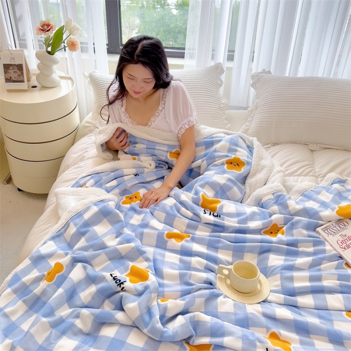 91家纺网 家纺一手货源 找家纺 兄弟坊 2022新款牛奶绒印花多功能毛毯被 幸运星