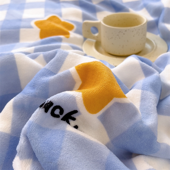 91家纺网 家纺一手货源 找家纺 兄弟坊 2022新款牛奶绒印花多功能毛毯被 幸运星