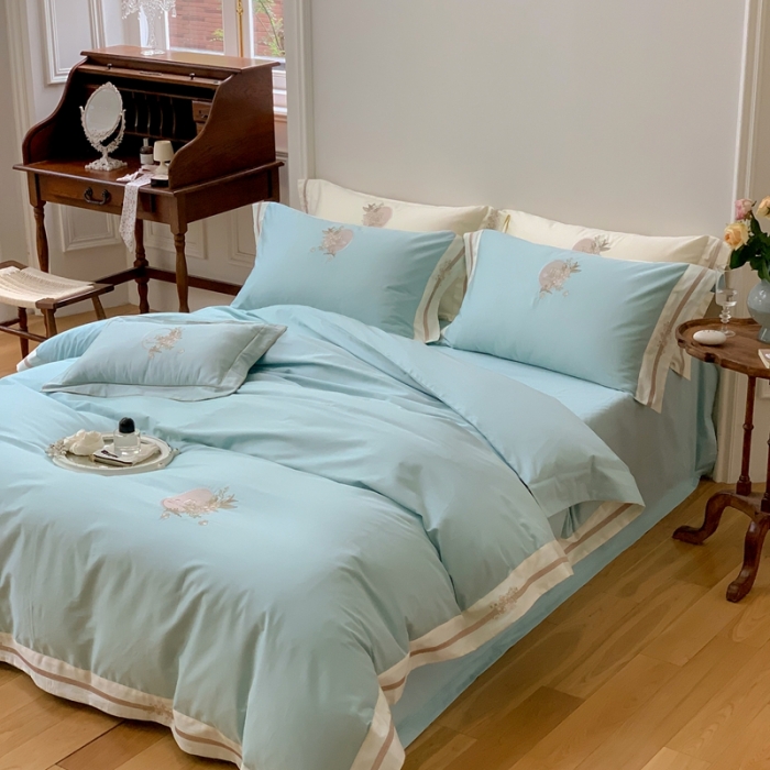 91家纺网 家纺一手货源 找家纺 馨蕊2022新款工艺全棉高精密刺绣四件套-蜜恋 蜜恋-湖水蓝