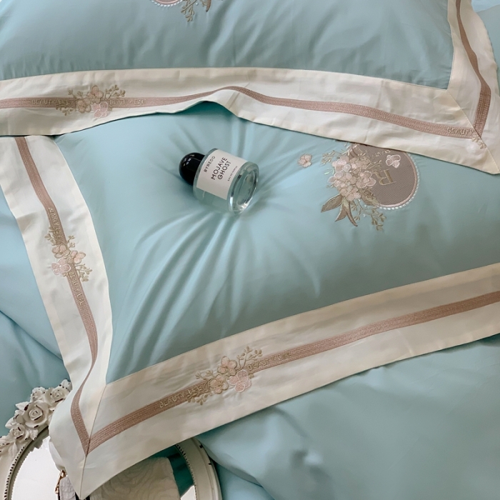 91家纺网 家纺一手货源 找家纺 馨蕊2022新款工艺全棉高精密刺绣四件套-蜜恋 蜜恋-湖水蓝