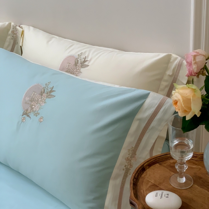 91家纺网 家纺一手货源 找家纺 馨蕊2022新款工艺全棉高精密刺绣四件套-蜜恋 蜜恋-湖水蓝