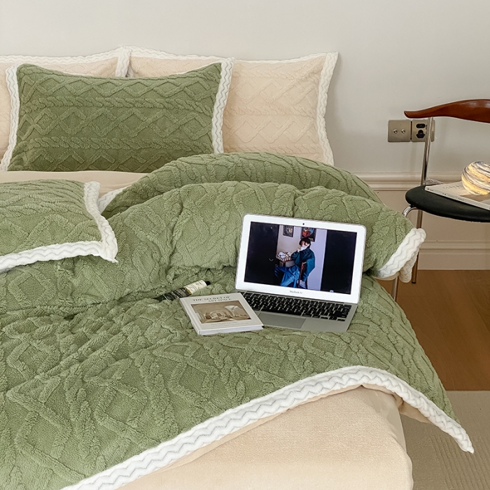 91家纺网 家纺一手货源 找家纺 梦柏2022新款阳离子提花绒四件套 提花绒-抹茶色